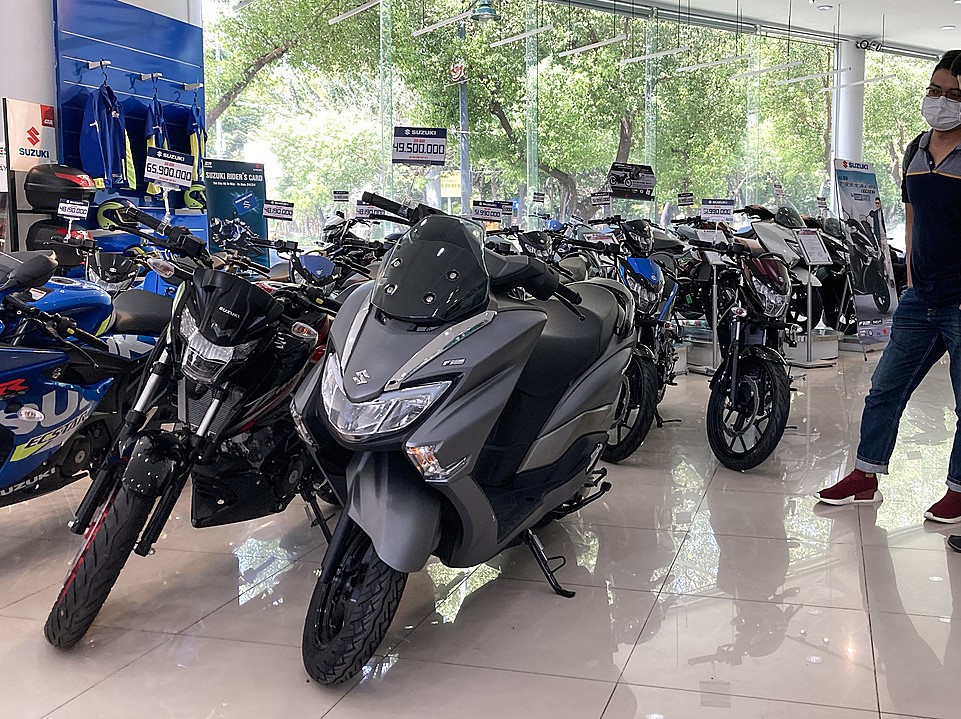Xe máy Suzuki rất tốt mà vẫn để Honda và Yamaha qua mặt tại Việt Nam ?